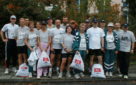 Gruppenfoto der Starter beim Kln-Marathon 2001 der Ifl-Hof